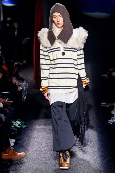 Look 44